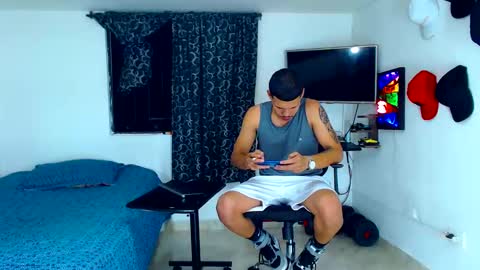 Snapshot of jeffer21_hot chatting on 02-26-25, 03:32 jeffer21_hot online show from 02-26-25, 03:32