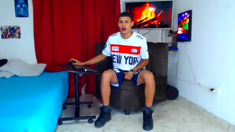 Snapshot of jeffer21_hot chatting on 06-08-26, 06:36 jeffer21_hot online show from 06-08-26, 06:36