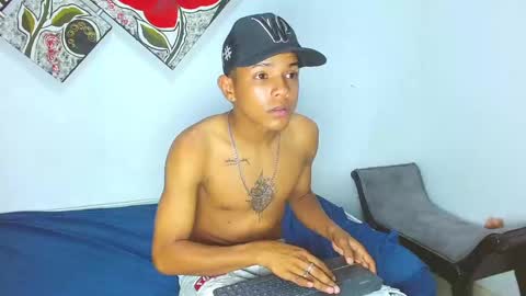 Snapshot of jeffer_sexy chatting on 02-17-25, 09:30 jeffer sexi online show from 02-17-25, 09:30