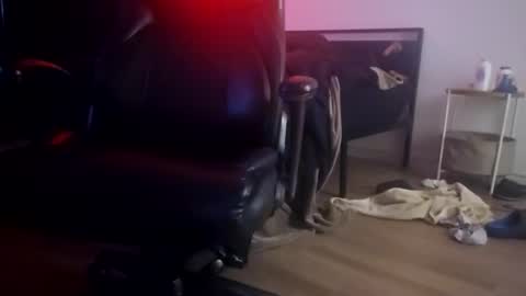 jeffinsoflo306725 online show from 02-28-26, 08:10