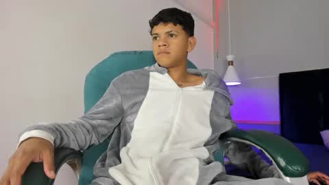 Snapshot of jeffry_wolvess chatting on 02-25-26, 12:42 Jeffry online show from 02-25-26, 12:42