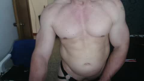 Snapshot of jefmuscletw chatting on 04-24-26, 06:32 brayam online show from 04-24-26, 06:32