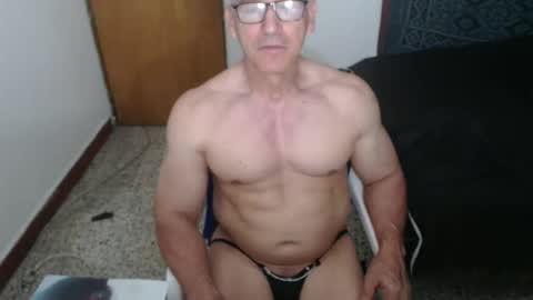 Snapshot of jefmuscletw chatting on 04-25-26, 01:41 brayam online show from 04-25-26, 01:41