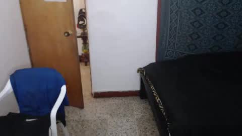 Snapshot of jefmuscletw chatting on 05-05-26, 02:58 brayam online show from 05-05-26, 02:58
