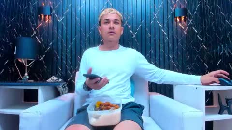 Snapshot of jeic_18 chatting on 11-04-25, 07:13 jeic 18 online show from 11-04-25, 07:13