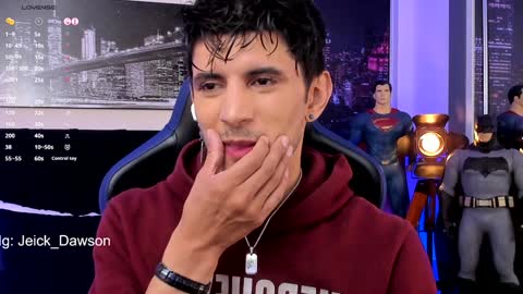 Snapshot of jeickdawson chatting on 02-07-25, 02:08 Jeick online show from 02-07-25, 02:08