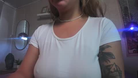 Snapshot of jen_rose_ chatting on 06-20-26, 08:22 jen_rose_ online show from 06-20-26, 08:22