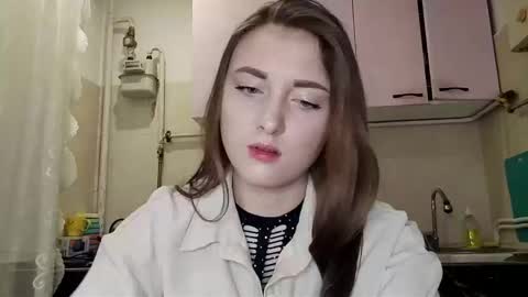 Jeniffer online show from 12-20-25, 08:05