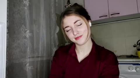 Jeniffer online show from 12-22-25, 08:17