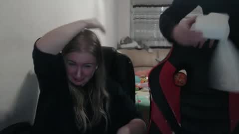 JenisAndPeter online show from 09-29-25, 06:57