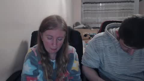 JenisAndPeter online show from 11-22-25, 08:30