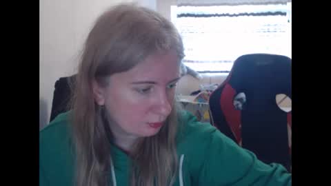 JenisAndPeter online show from 04-16-26, 08:04