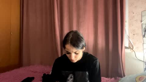 Mia online show from 01-09-26, 01:47