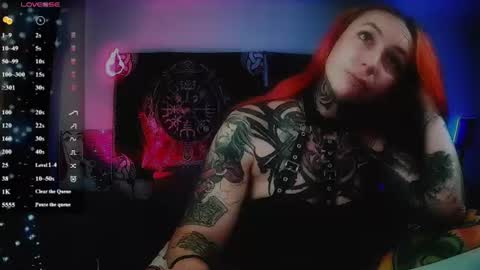 Snapshot of jennalovvee chatting on 06-18-26, 01:17 Mrs. Jenna online show from 06-18-26, 01:17