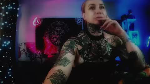 Snapshot of jennalovvee chatting on 06-23-26, 01:03 Mrs. Jenna online show from 06-23-26, 01:03