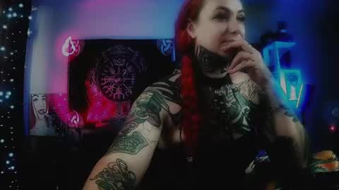 Snapshot of jennalovvee chatting on 06-24-26, 01:04 Mrs. Jenna online show from 06-24-26, 01:04