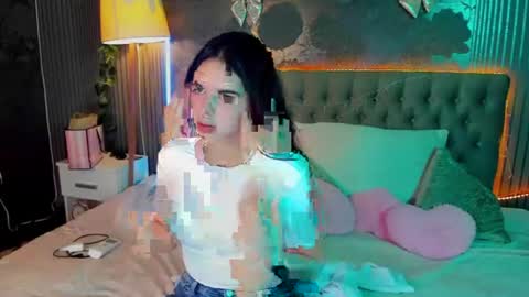 Snapshot of jennamiu chatting on 06-15-26, 12:40 Jenna online show from 06-15-26, 12:40