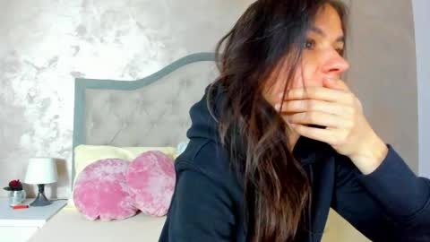Snapshot of jennamyers chatting on 05-09-26, 07:08 JennaMyers online show from 05-09-26, 07:08