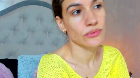 Snapshot of jennamyers chatting on 05-19-26, 06:58 JennaMyers online show from 05-19-26, 06:58
