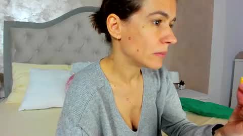 Snapshot of jennamyers chatting on 06-12-26, 07:24 JennaMyers online show from 06-12-26, 07:24