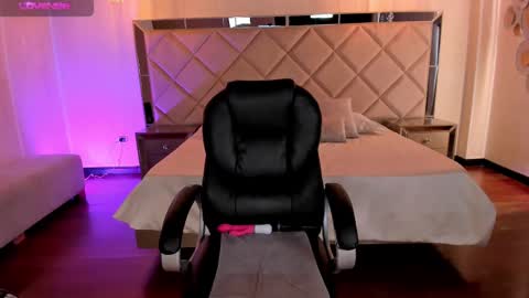 Snapshot of jennaolson chatting on 03-03-25, 09:59 Jenna Olson online show from 03-03-25, 09:59