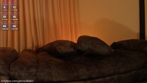 Snapshot of jennardrako chatting on 10-11-25, 07:18 jennardrako online show from 10-11-25, 07:18