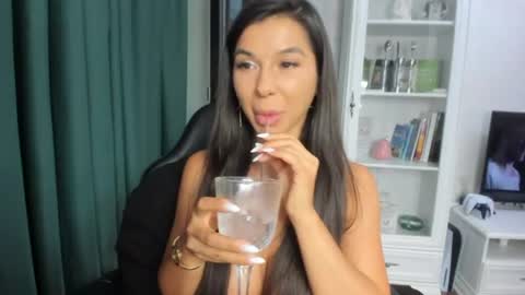 Snapshot of jennasweetass chatting on 07-01-26, 05:56 Jennasweetass online show from 07-01-26, 05:56