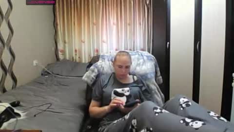 Snapshot of jennideep chatting on 04-27-26, 01:47 JenniDeep online show from 04-27-26, 01:47