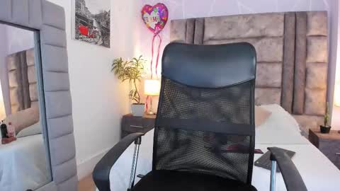 Snapshot of jennifer_garciia chatting on 02-28-26, 08:43 jennifer_garciia online show from 02-28-26, 08:43