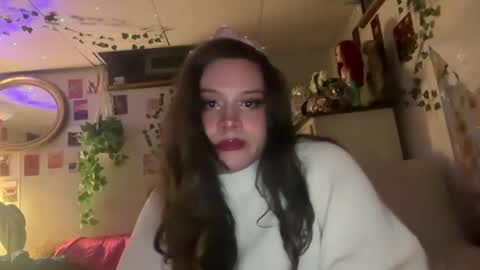 Snapshot of jennifer_robbie chatting on 12-11-24, 01:15 jennifer_robbie online show from 12-11-24, 01:15