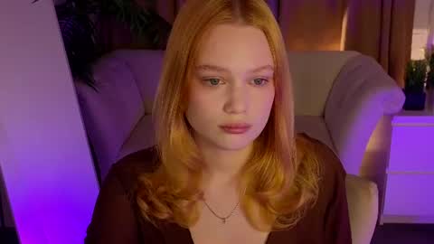 Snapshot of jennifer_shy_ chatting on 06-16-26, 08:28 Jennifer online show from 06-16-26, 08:28