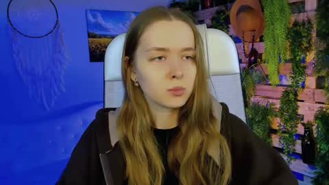 Jennifer online show from 01-12-26, 08:08