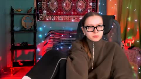 Jennifer online show from 02-10-26, 03:38