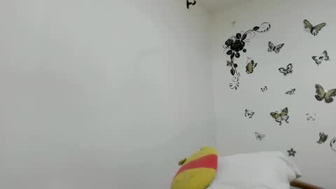 Snapshot of jenniferloveyou chatting on 06-14-26, 01:13 jenniferloveyou online show from 06-14-26, 01:13