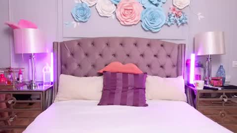 Snapshot of jenniferlovvex chatting on 07-10-26, 04:39 JenniferLovveX online show from 07-10-26, 04:39