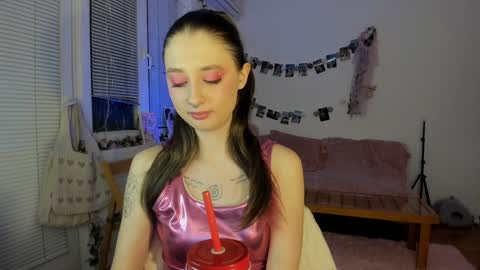 Snapshot of jenny_cox_love chatting on 01-14-25, 07:11 Jennifer Jenny Darling   online show from 01-14-25, 07:11