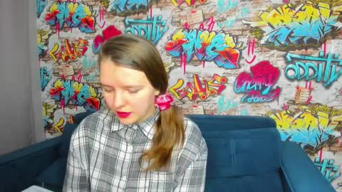 Snapshot of jenny_jimmy chatting on 04-09-26, 01:49 Jenny online show from 04-09-26, 01:49
