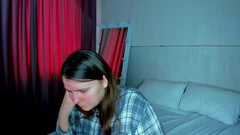Snapshot of jenny_jimmy chatting on 04-17-26, 09:23 Jenny online show from 04-17-26, 09:23