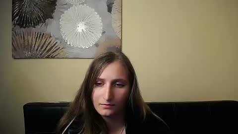 Snapshot of jenny_smille_ chatting on 06-19-26, 06:18 jenny_smille_ online show from 06-19-26, 06:18