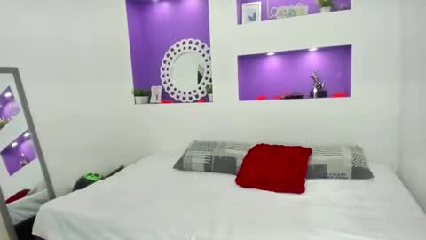 jenny_towers online show from 11-09-25, 07:01