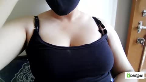 Snapshot of jennydolphin chatting on 07-07-26, 06:47 Jenny online show from 07-07-26, 06:47