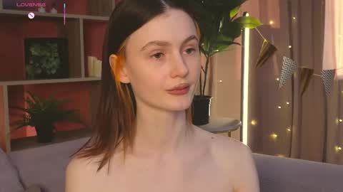 Snapshot of jennyfer_me chatting on 05-11-26, 02:45 jennyfer_me online show from 05-11-26, 02:45