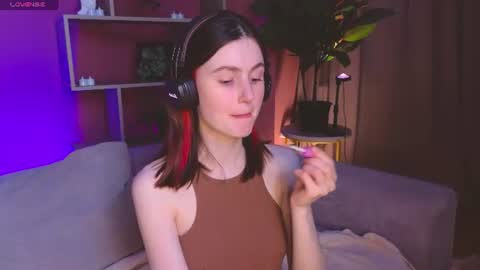 Snapshot of jennyfer_me chatting on 06-13-26, 12:58 jennyfer_me online show from 06-13-26, 12:58