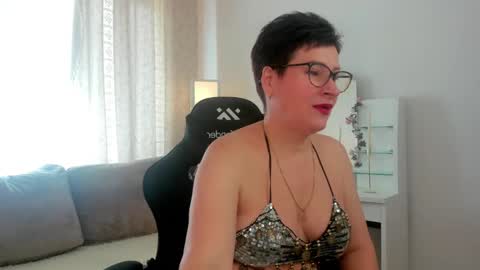 Jenny online show from 05-05-26, 08:22