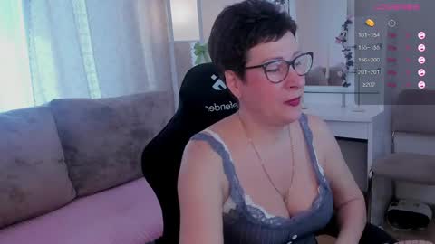 Jenny online show from 05-12-26, 08:22