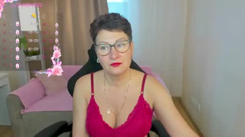 Snapshot of jennymons chatting on 06-14-26, 07:54 Jenny online show from 06-14-26, 07:54