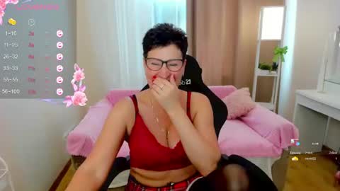Snapshot of jennymons chatting on 06-17-26, 08:28 Jenny online show from 06-17-26, 08:28