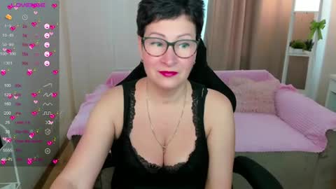 Snapshot of jennymons chatting on 06-27-26, 08:08 Jenny online show from 06-27-26, 08:08