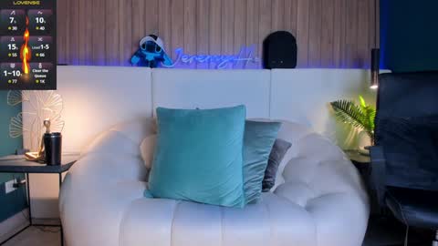 Jeremy online show from 02-06-25, 01:49