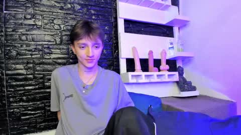 jero independent model online show from 02-20-25, 06:17